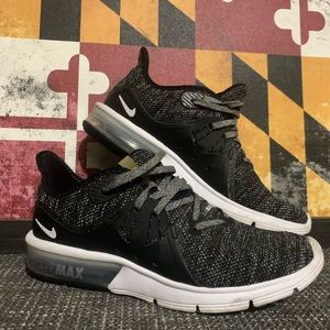 Nike AirMax Shoe, 7.5 good condition.